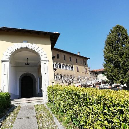 ホテル Residenza Santa Valeria Caglio エクステリア 写真
