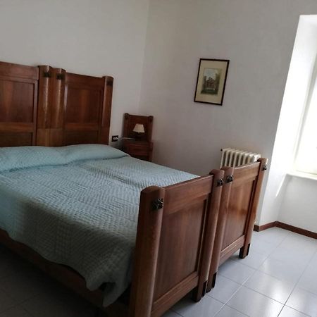 ホテル Residenza Santa Valeria Caglio エクステリア 写真