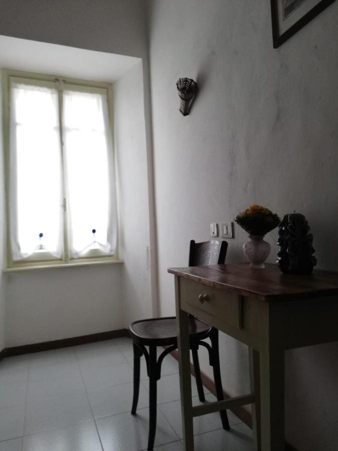 ホテル Residenza Santa Valeria Caglio エクステリア 写真