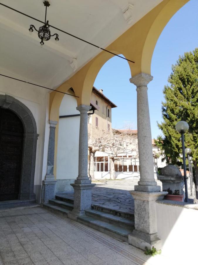 ホテル Residenza Santa Valeria Caglio エクステリア 写真