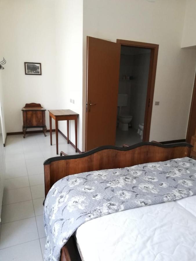 ホテル Residenza Santa Valeria Caglio エクステリア 写真