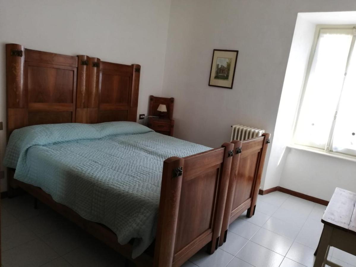 ホテル Residenza Santa Valeria Caglio エクステリア 写真