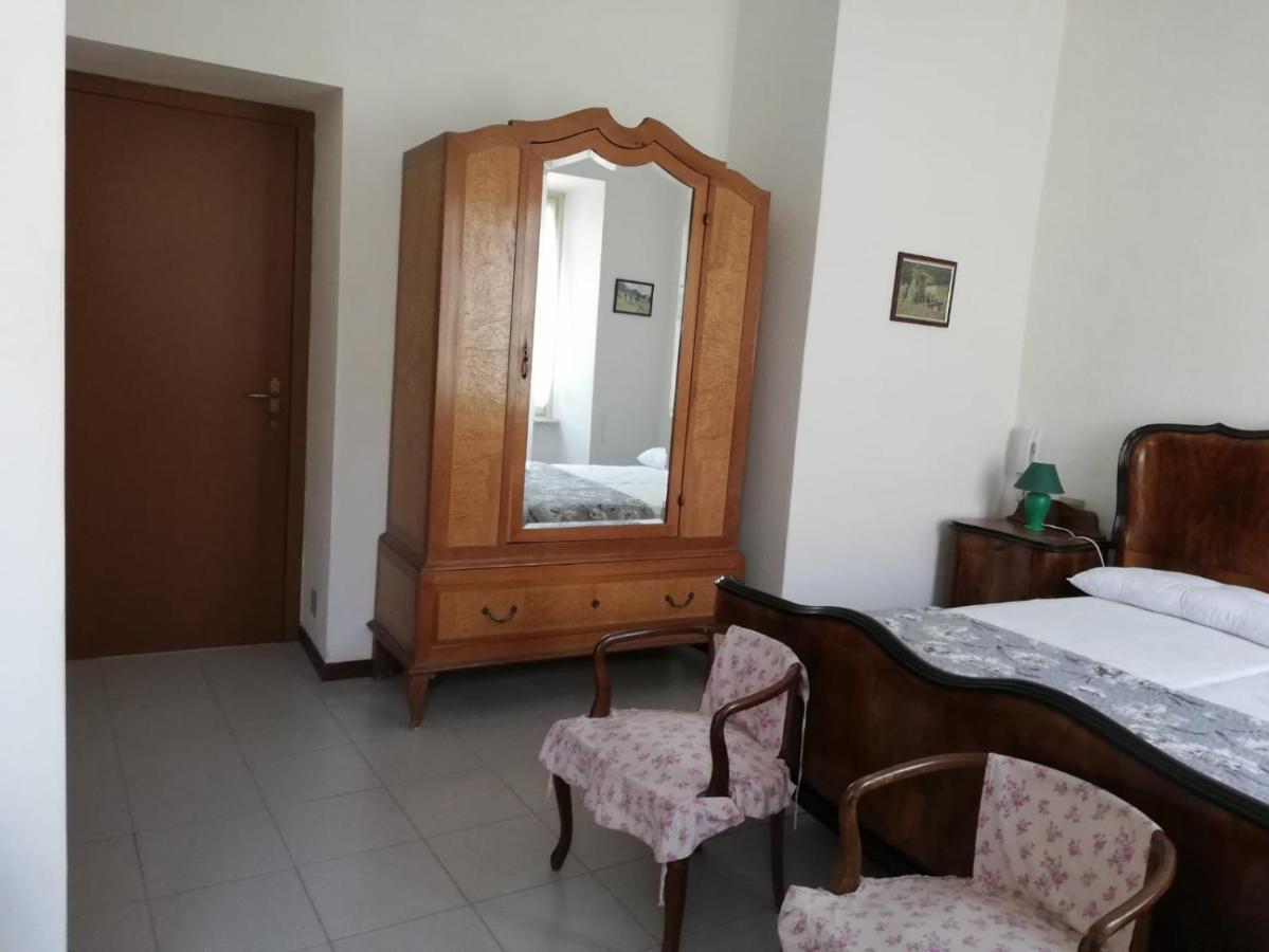 ホテル Residenza Santa Valeria Caglio エクステリア 写真