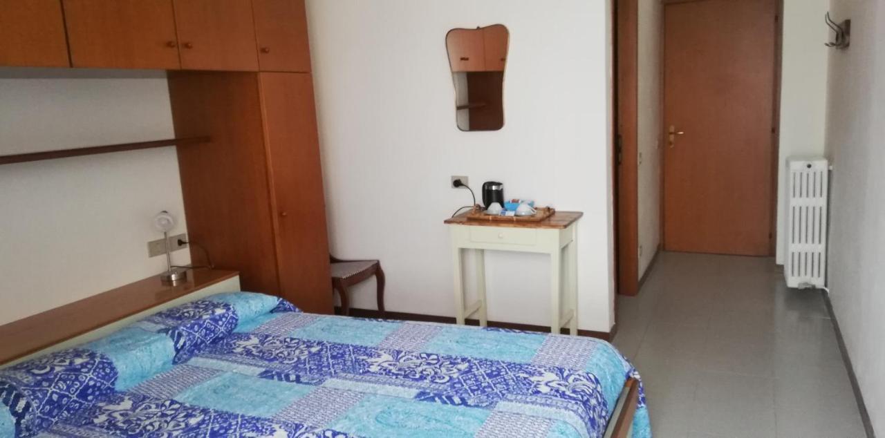 ホテル Residenza Santa Valeria Caglio エクステリア 写真