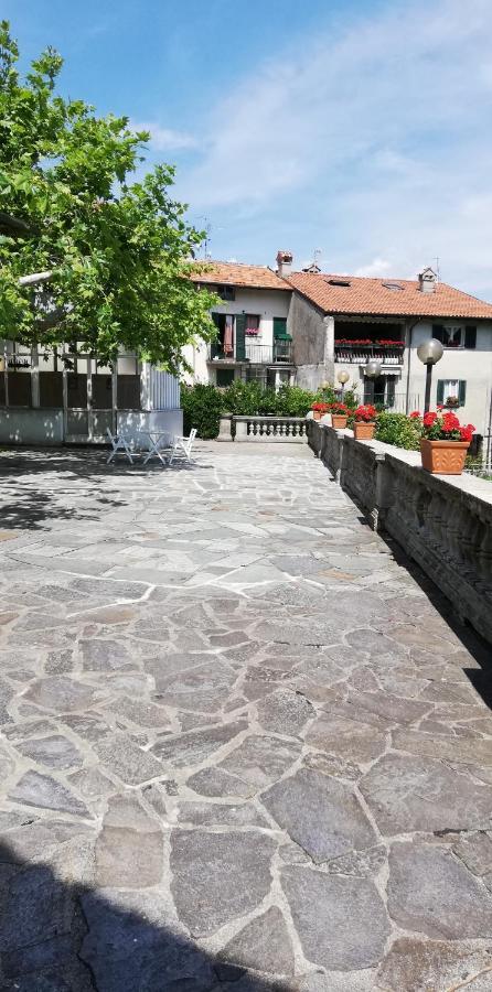 ホテル Residenza Santa Valeria Caglio エクステリア 写真